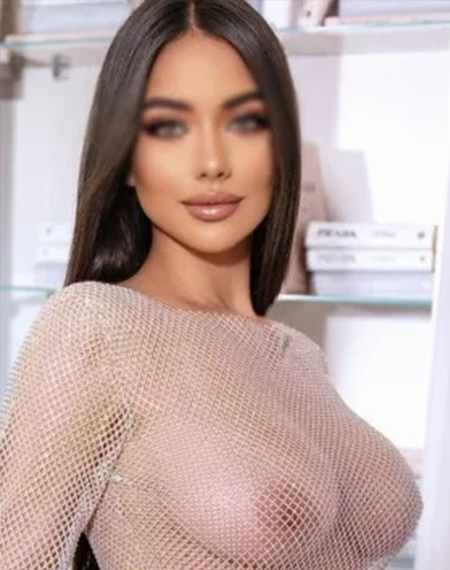Emily Gurgaon Escorts